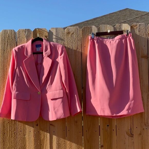 🔥 Take 50% OFF- Signature Collection 2pcs Women's Skirt Suit, Size-12P - Picture 1 of 16